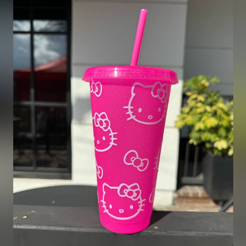 NEW CUSTOM HELLO KITTY 24 OZ PINK CUP WITH STRAW